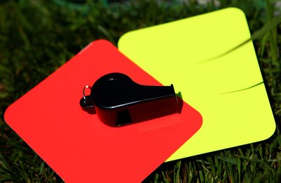 E a arbitragem brasileira? Não falha nunca, mais uma vez os juízes são os intervencionistas do espetáculo