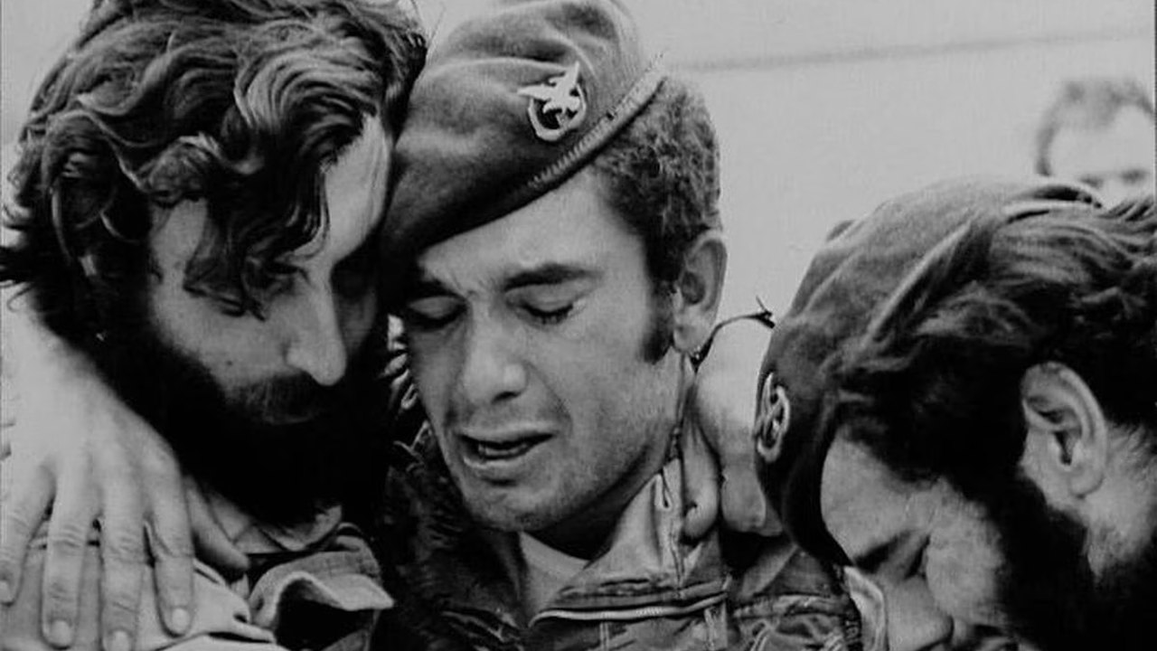 'Outro País', de Tréfaut, revive na Cinemateca a democracia portuguesa