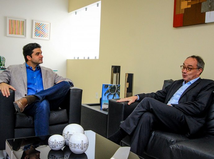 Rui Palmeira recebe visita de cônsul-geral da França