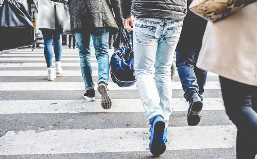 Dia Mundial do Pedestre: Detran Alagoas orienta condutores sobre segurança de pedestres