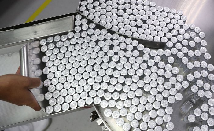 Laboratório chinês enviou 3 mil litros de insumo farmacêutico ativo