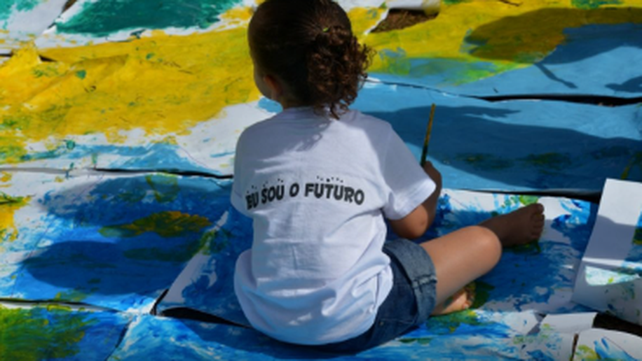 Pais veem palmada como disciplina e não como violência, alerta Unicef