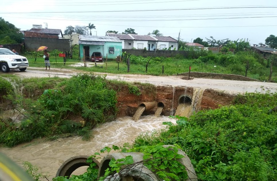 CHUVA EM ESTÂNCIA