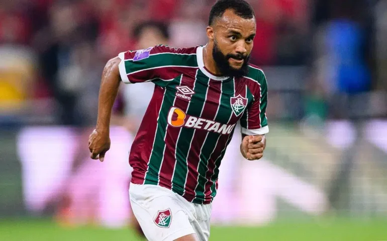 Samuel Xavier sofre lesão na panturrilha e deve desfalcar o Fluminense no clássico com Flamengo