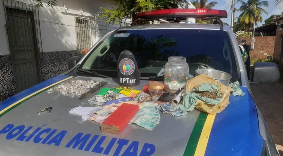 Homem é preso por tráfico de drogas após discutir com esposa em Aracaju / Foto: Foto: BPTur/SE