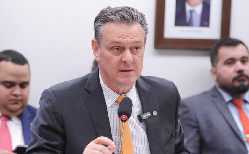 Favaro pede o fim de restrições ao frango brasileiro