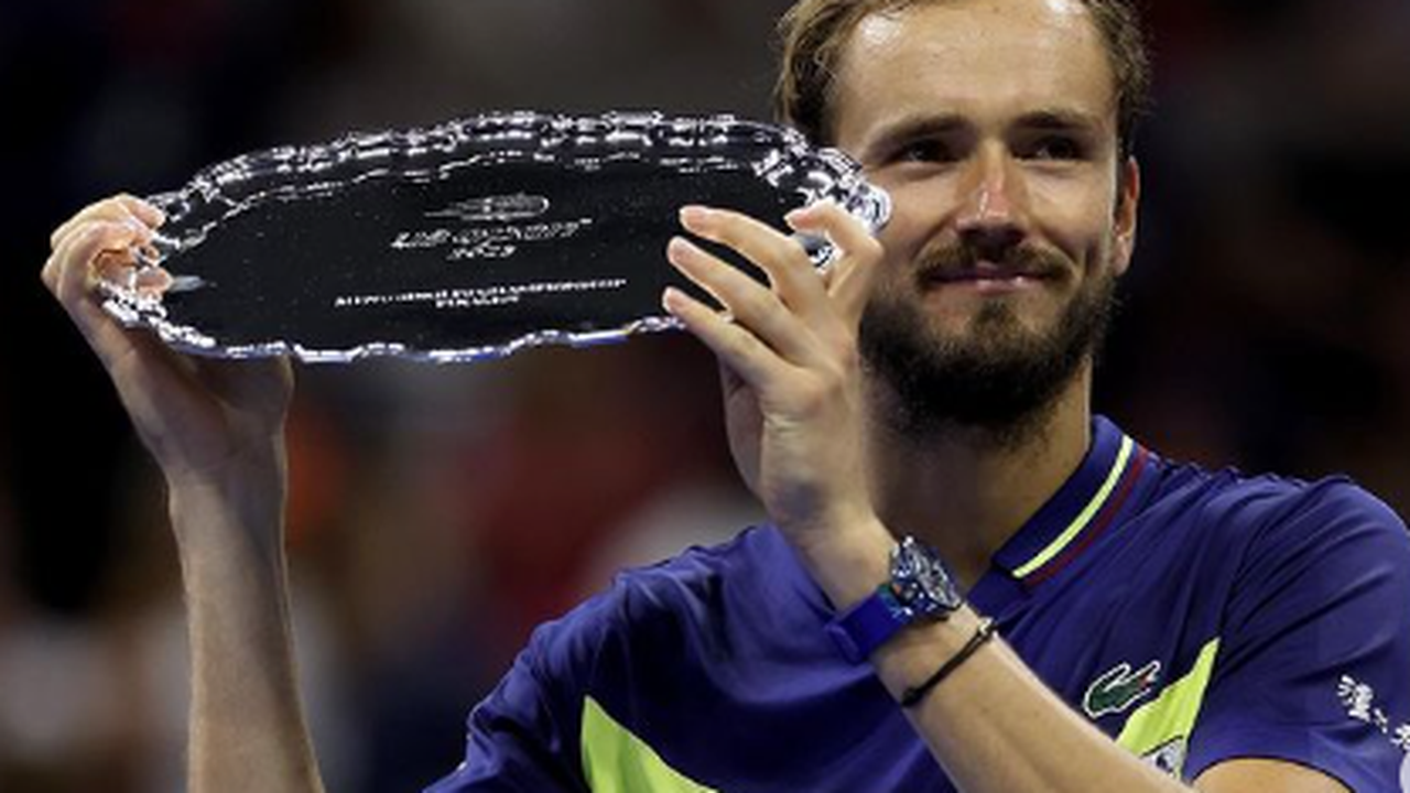 Sinner vence 2ª final sobre Medvedev em 1 mês; Auger-Aliassime é bicampeão na Suíça