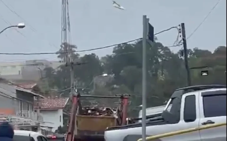 Voepass confirma que todas as 61 pessoas a bordo do voo 2283 morreram no local