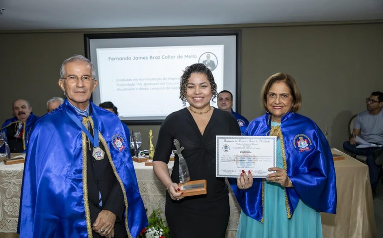 Mira Dantas recebe Prêmio da Academia de Letras e Artes do Nordeste Brasileiro