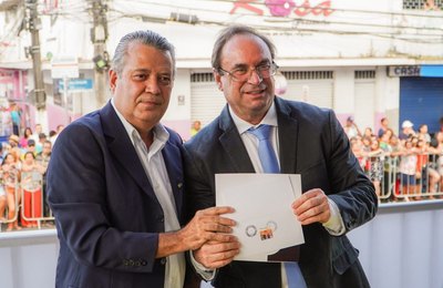 Prefeitura e Correios homenageiam o vereador Fábio Henrique com a obliteração do Selo de 99 anos de Arapiraca