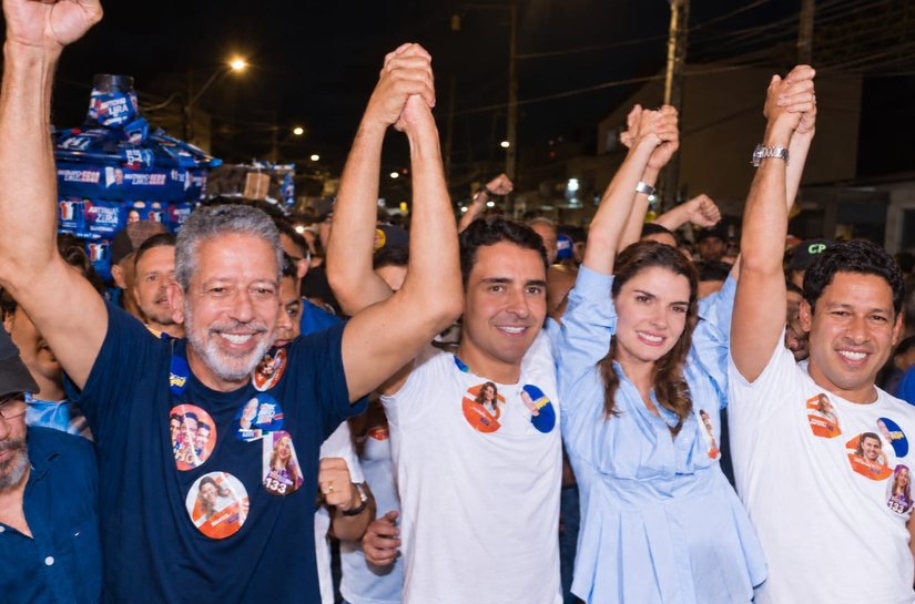 Líder para o Senado e recordista em investimentos para obras em Maceió, Arthur Lira é celebrado em caminhada no Jacintinho com JHC e Marina