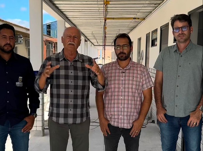 Manoel Tenório destaca organização financeira ao vistoriar obra de R$ 1 milhão em Quebrangulo
