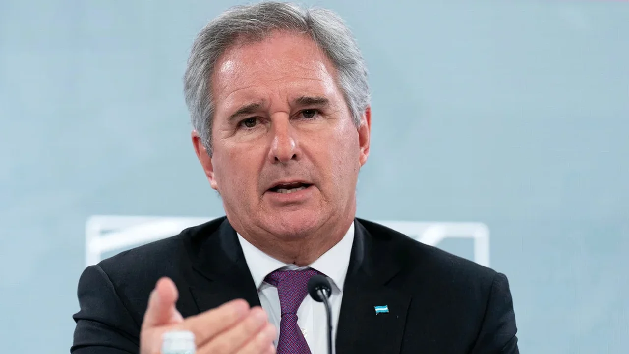 Chanceler argentino espera mudança ideológica no Brasil