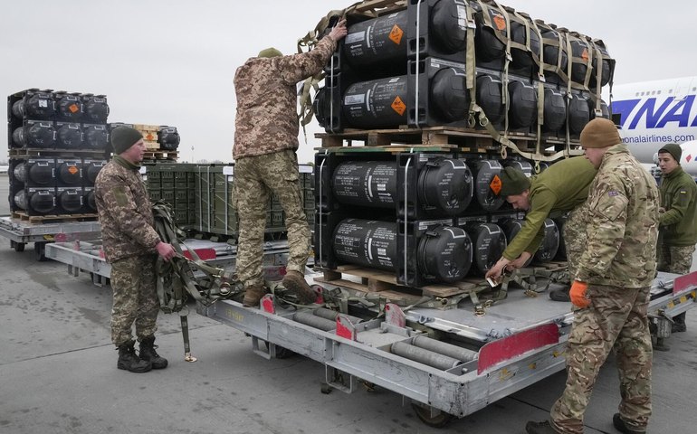 EUA evitam enviar mais armas à Ucrânia após ataques ao Irã, aponta professor