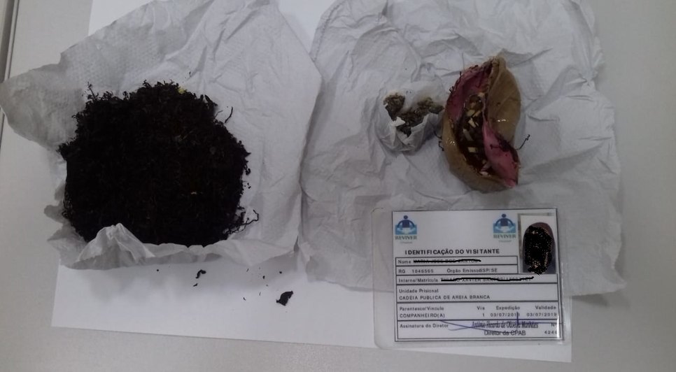 Mulher esconde maconha nas partes íntimas / Foto: Ascom/Sejuc