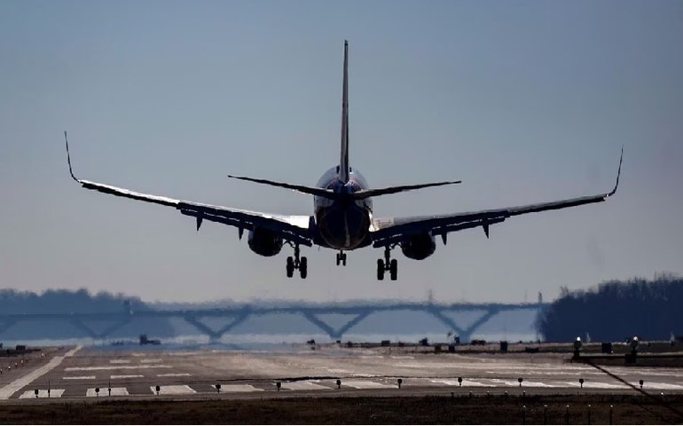 EUA interrompem os voos do país por razões de segurança após falha em sistema