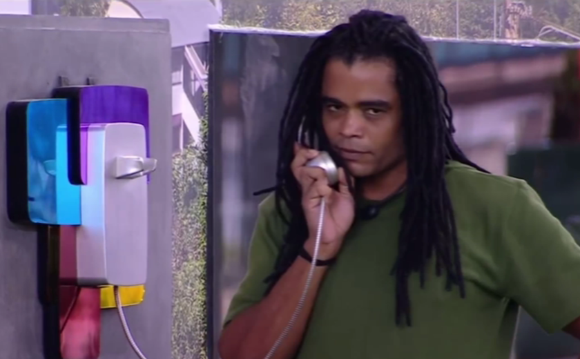 Big Fone no BBB 25: Diogo Almeida atende e está no Paredão; veja quem ele indicou e o momento