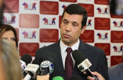 Proposta de zerar tributação sobre óleo diesel é “lamentável”, diz presidente da AMA 