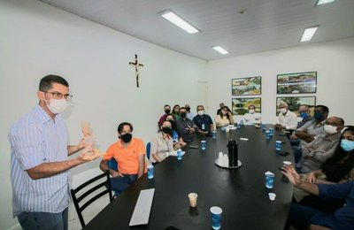 Prefeitura apoia inovação tecnológica do setor moveleiro de Arapiraca