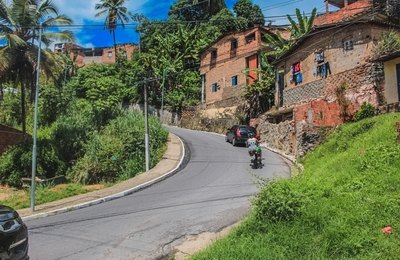 Defesa Civil interdita Ladeira da Moenda para remanejamento de poste nesta quarta-feira (29)