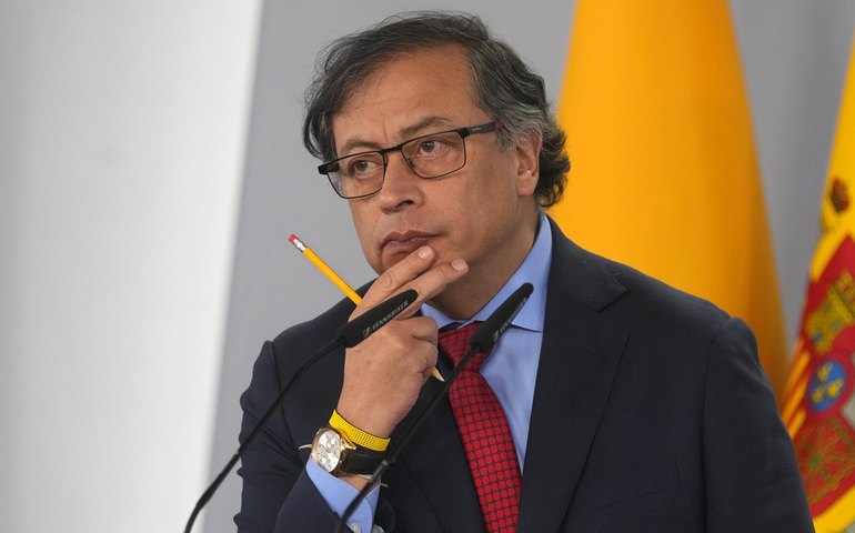 Colômbia e Cuba condenam interceptação de petroleiro venezuelano pelos EUA