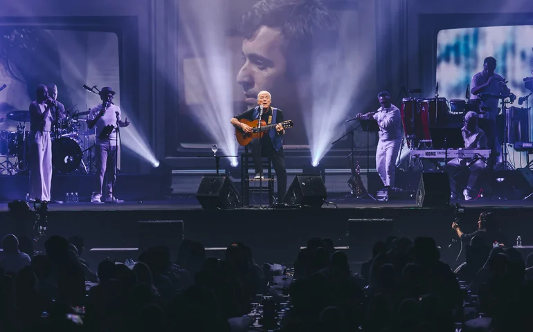 Ícone da MPB, Toquinho celebra 60 anos de carreira e apresenta o último show do ano em Maceió
