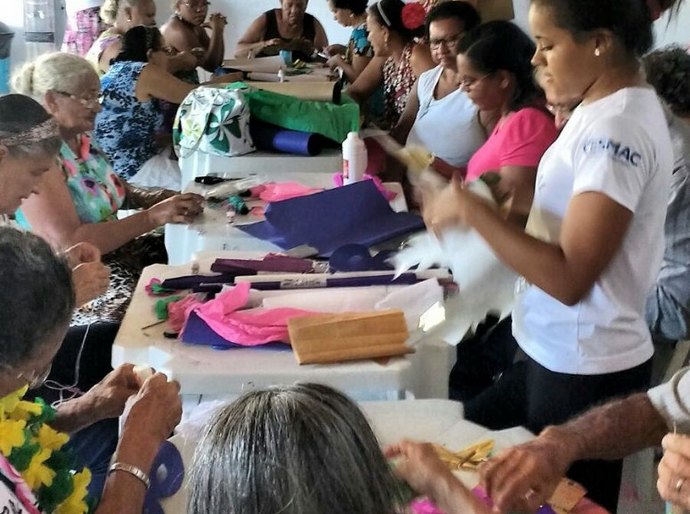 Oficina de acessórios mobiliza grupos no Cras Dom Adelmo