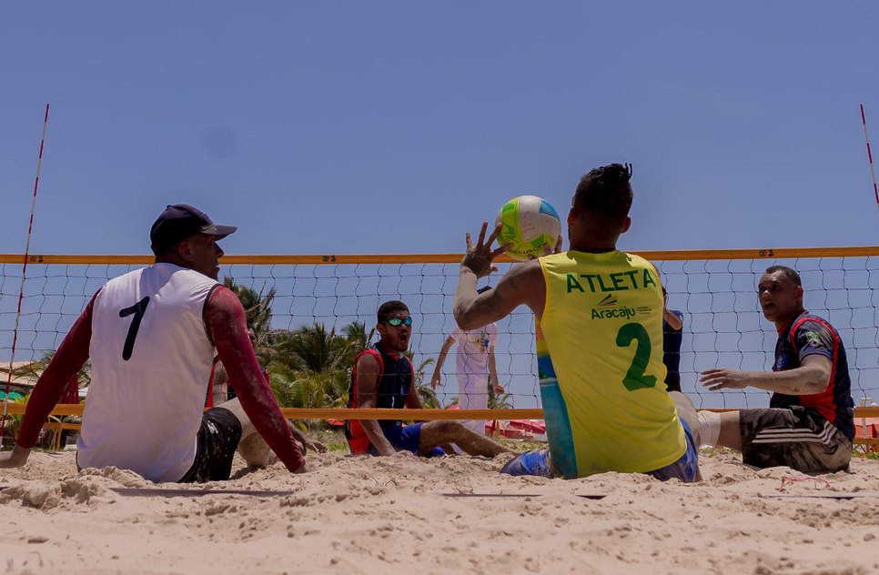 Projeto Verão: programação esportiva promove aulas, competições e paramodalidades na Orla de Aracaju