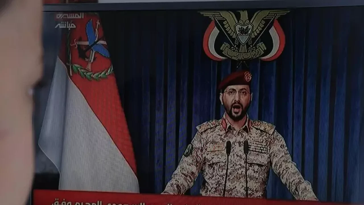 Aliados do Irã no Iêmen lançam alerta após bloquearem portos sauditas
