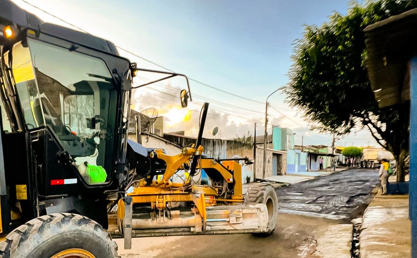 Prefeitura leva serviços de recapeamento asfáltico aos bairros Cacimbas e Baixão