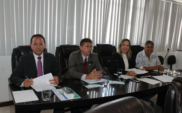 Orçamento é aprovado com emendas dos parlamentares e Câmara entra em recesso