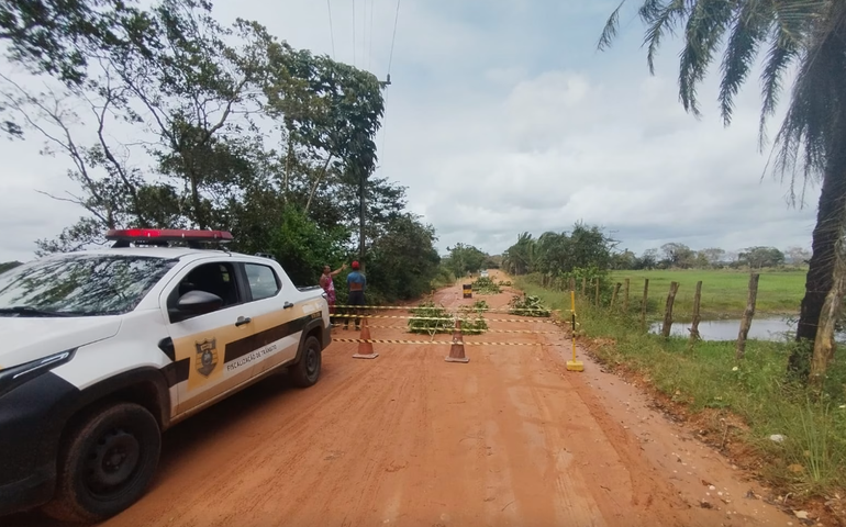 Prefeitura de Penedo atua com rapidez ao interditar estrada afetada pelas chuvas e começar recuperação