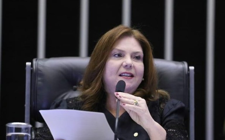 Comissão aprova projeto que obriga hospitais a orientar pais de recém-nascidos sobre primeiros socorros