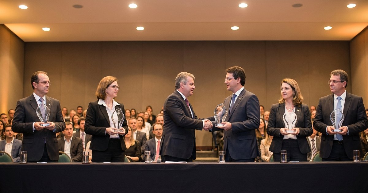 O GLOBO e EXTRA recebem troféus do Prêmio Direitos Humanos de Jornalismo 2025