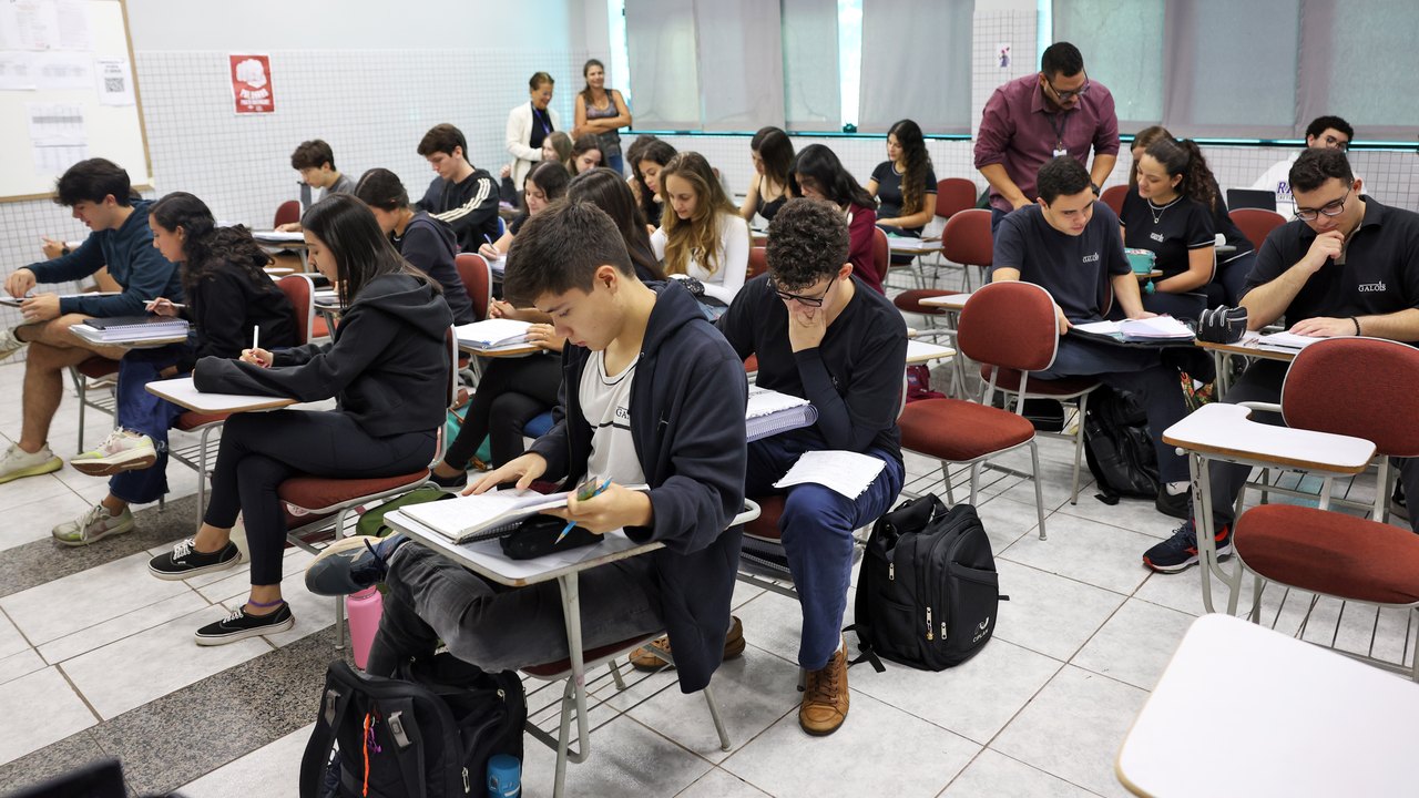 Educação financeira pode ser incluída no currículo escolar