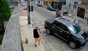 Briga de vizinhos termina com idoso esfaqueado em Estância