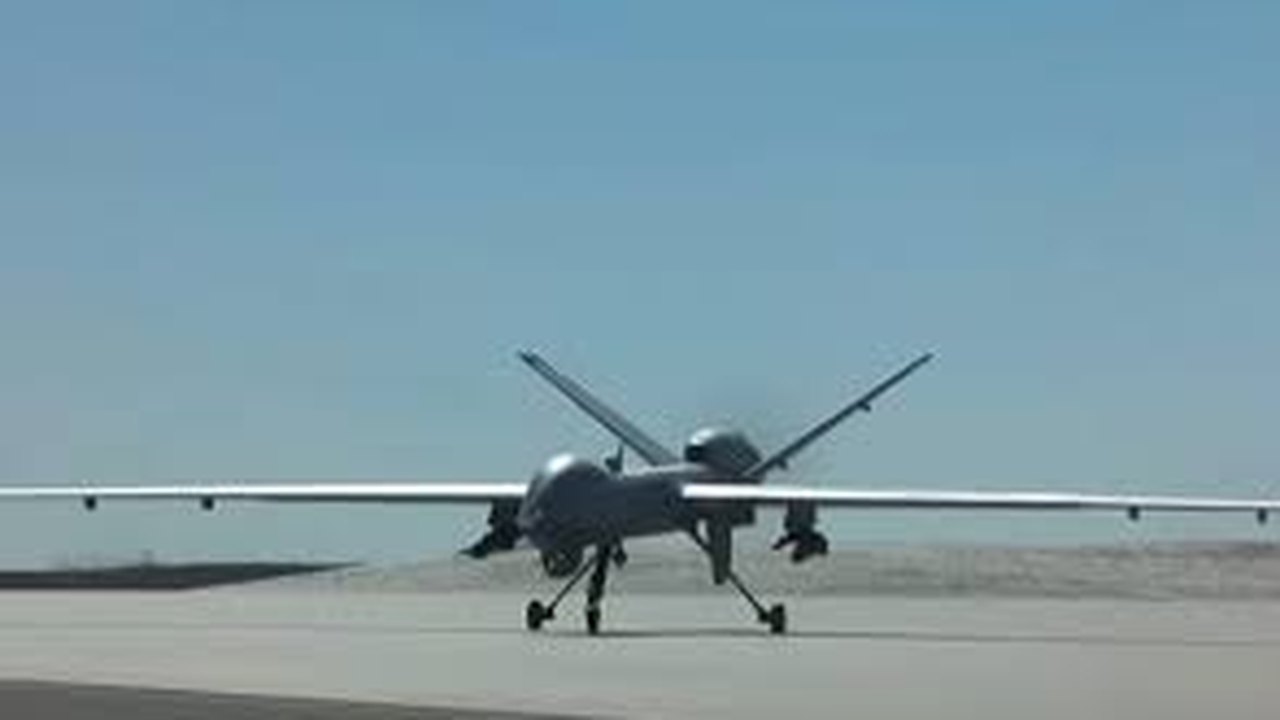 Drone atinge porto na cidade de Eilat, no sul de Israel, e deixa dois feridos leves