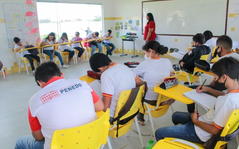 Prefeitura de Penedo supera meta do IDEB para turmas dos anos finais