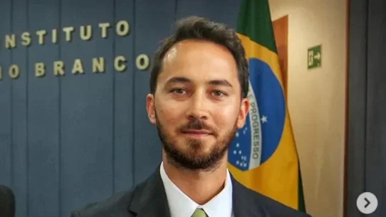 Ex-galã de 'Malhação', Gabriel Falcão se forma diplomata e será enviado ao Congo