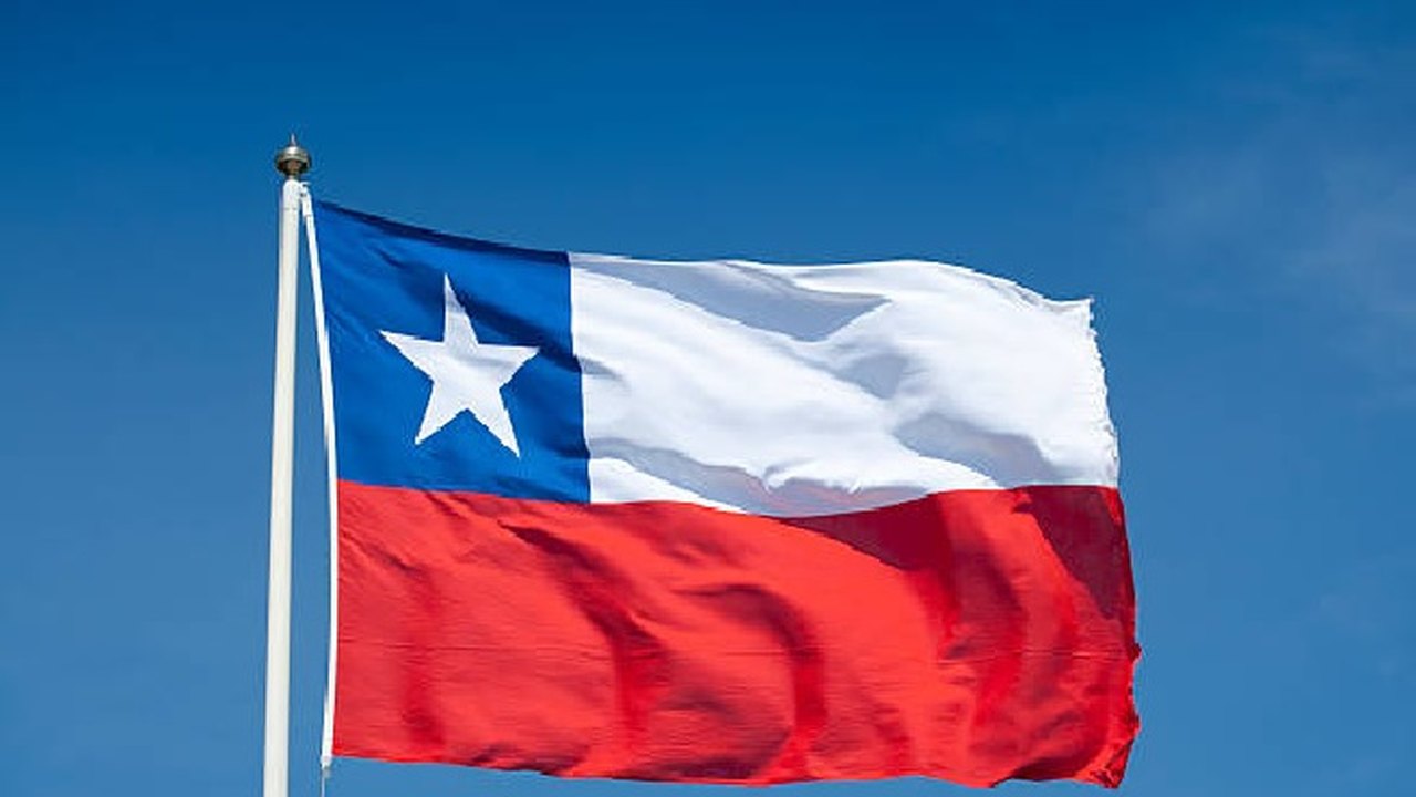 Socialistas e direita tradicional se unem para evitar novo fracasso em referendo sobre Constituição no Chile