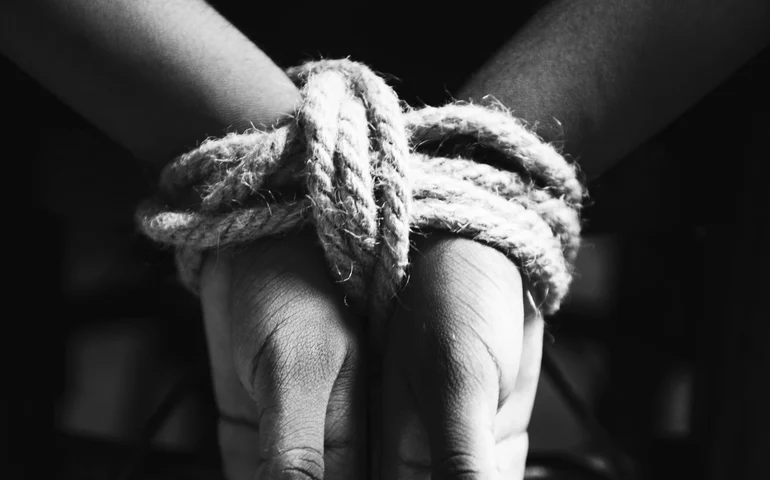 Vidas à venda: como ficam os resgatados de tráfico humano?