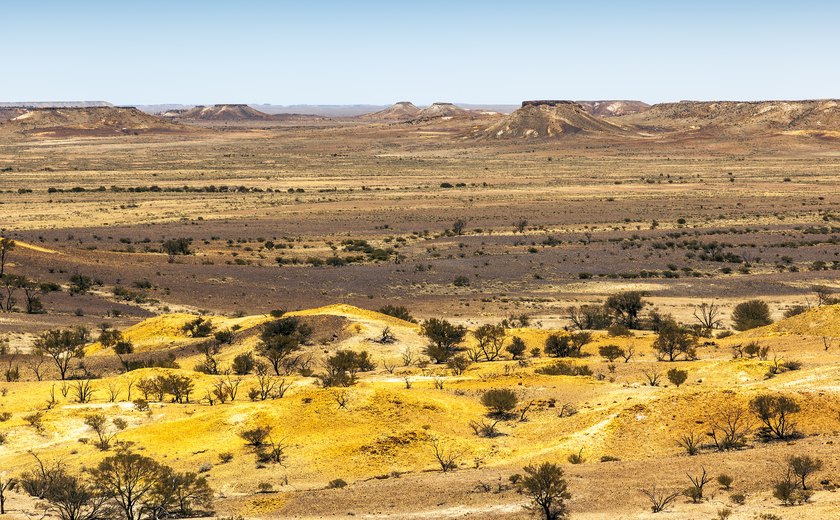 Alemã sobrevive a 11 dias perdida em deserto na Austrália, sem comida e bebendo água da chuva