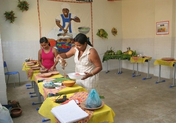 Cultura afro é tema de feira em escola estadual de Delmiro Gouveia