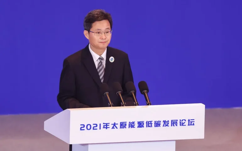 Economia chinesa deve manter tendência de alta no 4º trimestre, diz ministro de Finanças