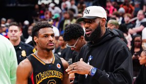lebron-james-e-seu-filho-bronny-1687966944565_v2_4x3
