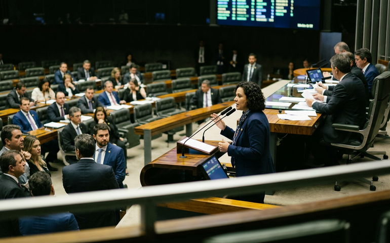 Câmara aprova projeto que cria protocolo para atendimento em casos de estupro