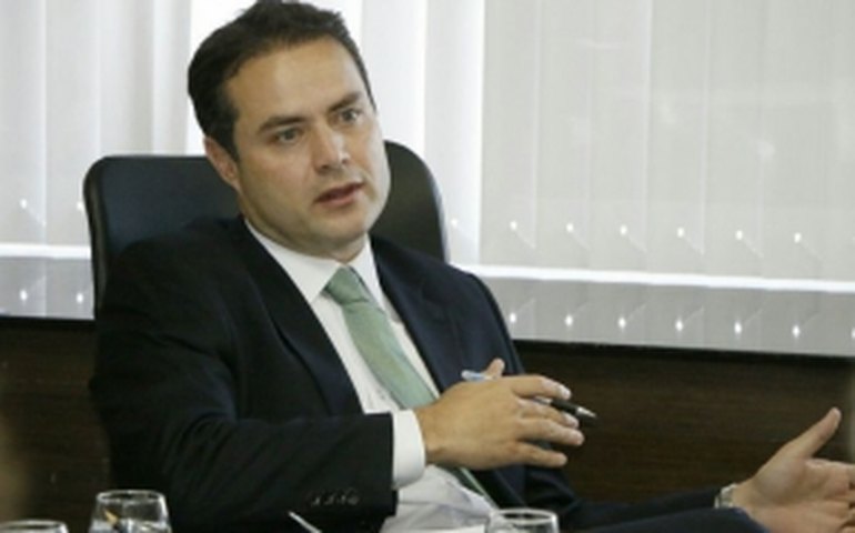 Combate à criminalidade e segurança pública é tema de reunião de Renan Filho