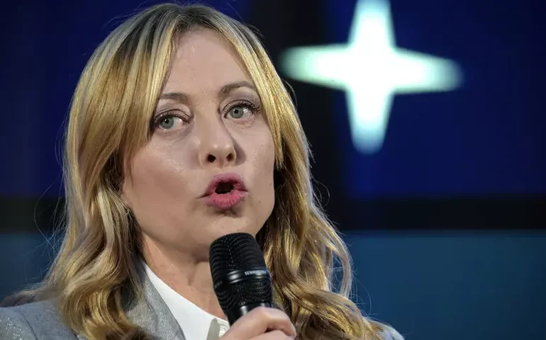 Meloni conversa com María Corina Machado sobre transição na Venezuela