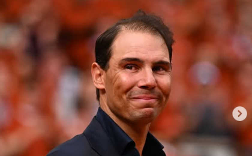 Nadal é homenageado em Roland Garros e tem sua 'pegada' eternizada na Quadra Central