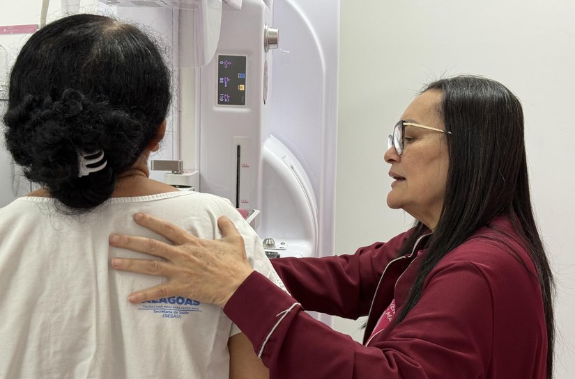 Outubro Rosa: Governo de Alagoas oferta exame gratuito de mamografia para servidoras do Estado